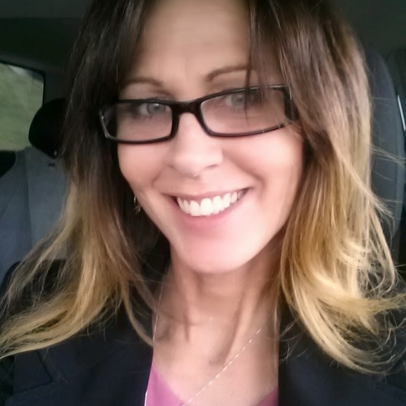 Meet your Posher, Kim - Picture 1 of 1